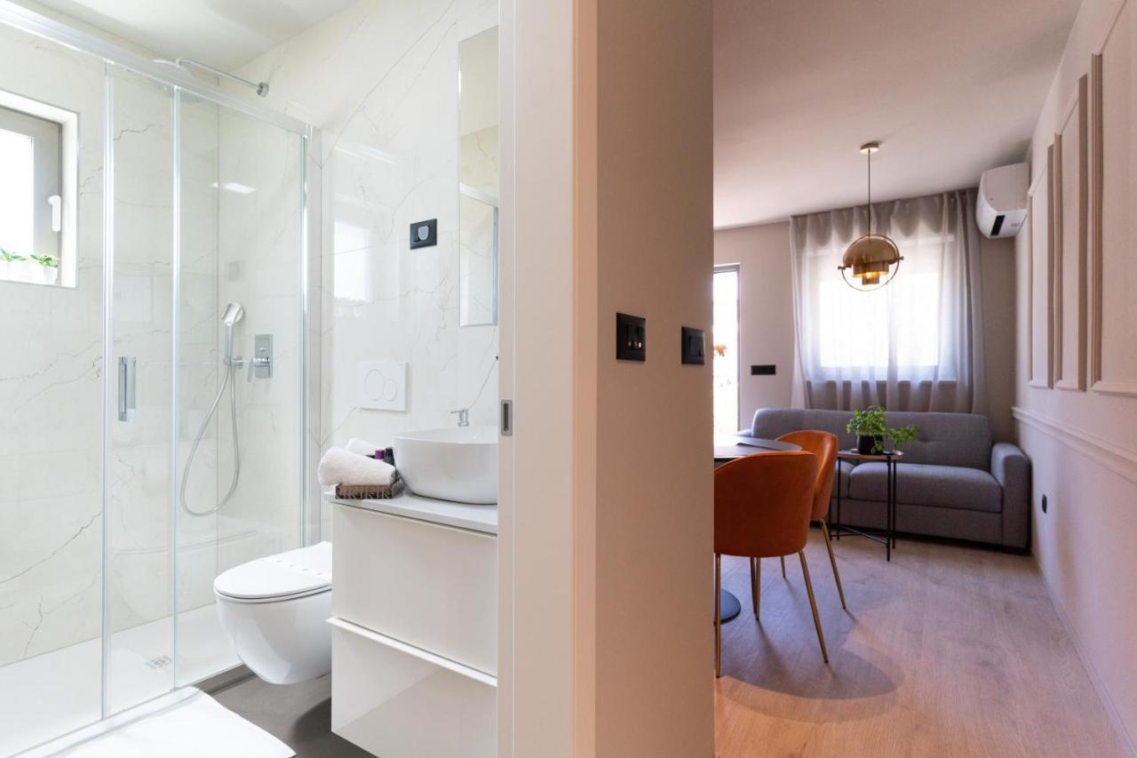 Prestige Studio Apartment 罗维尼 外观 照片